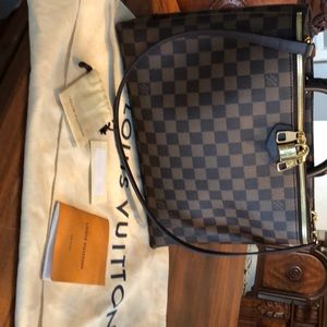 Louis Vuitton handbag LIKE NEW! Carried once.